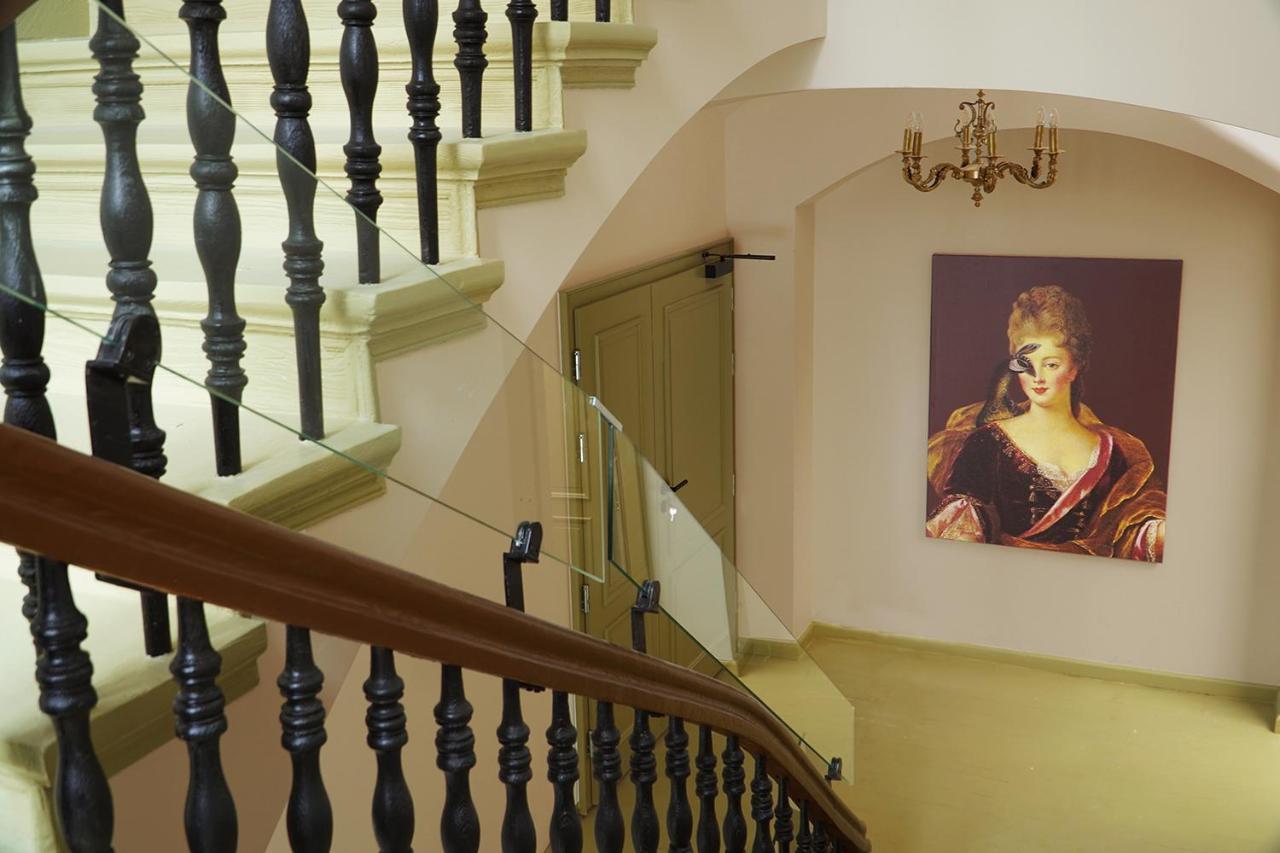 Hotel Pietryna Lodź Bagian luar foto