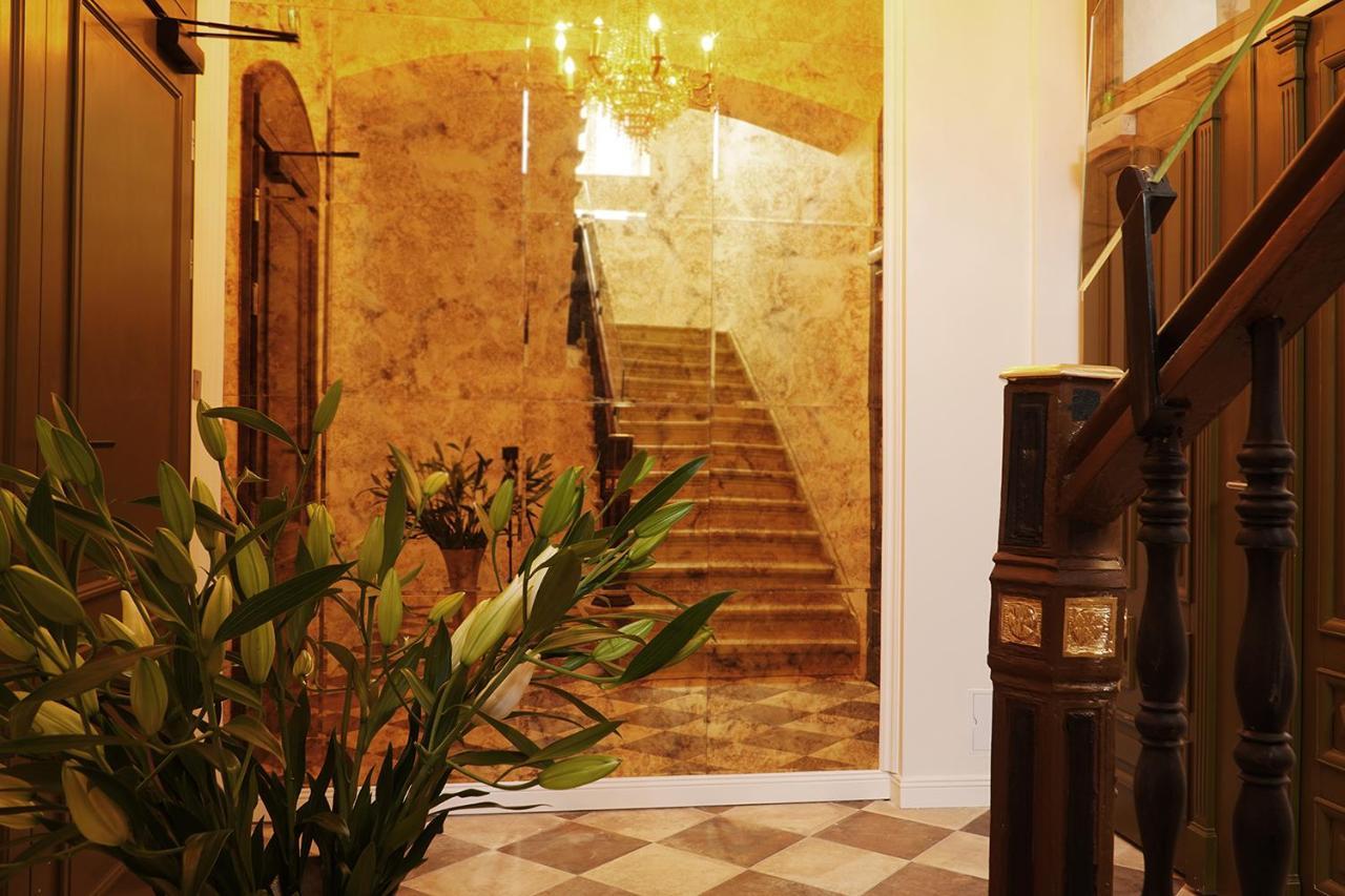 Hotel Pietryna Lodź Bagian luar foto
