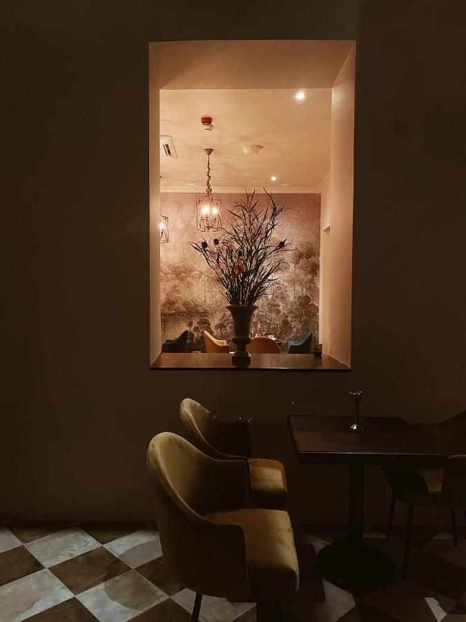 Hotel Pietryna Lodź Bagian luar foto