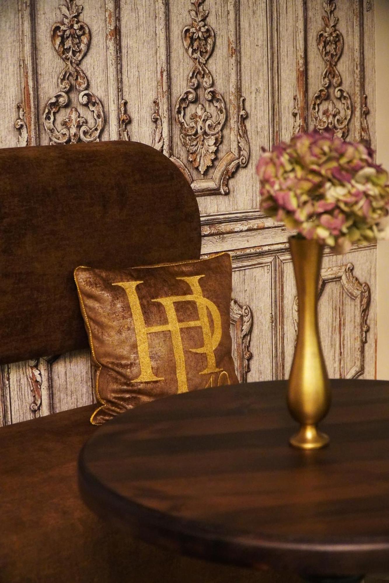 Hotel Pietryna Lodź Bagian luar foto