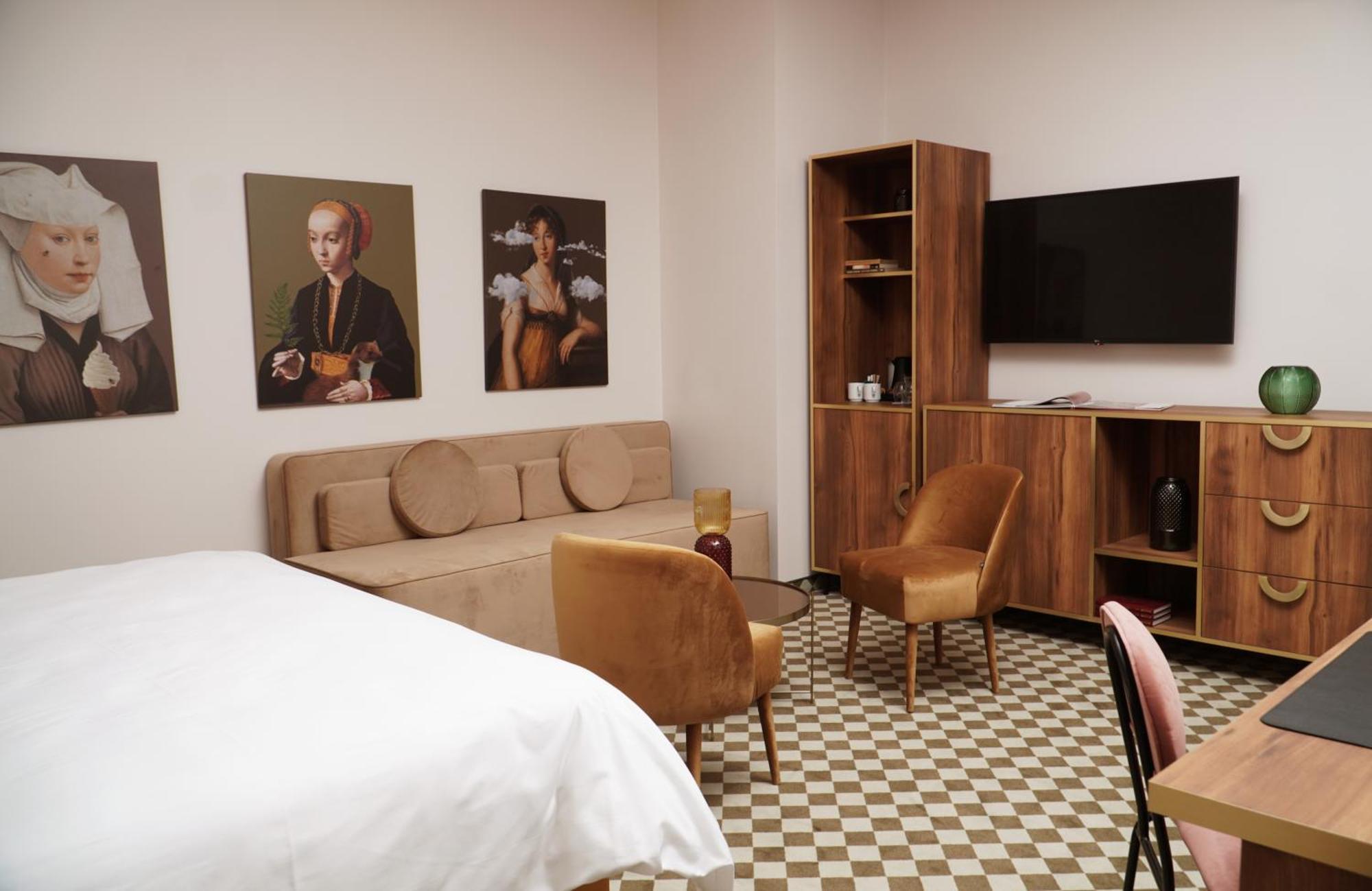 Hotel Pietryna Lodź Bagian luar foto