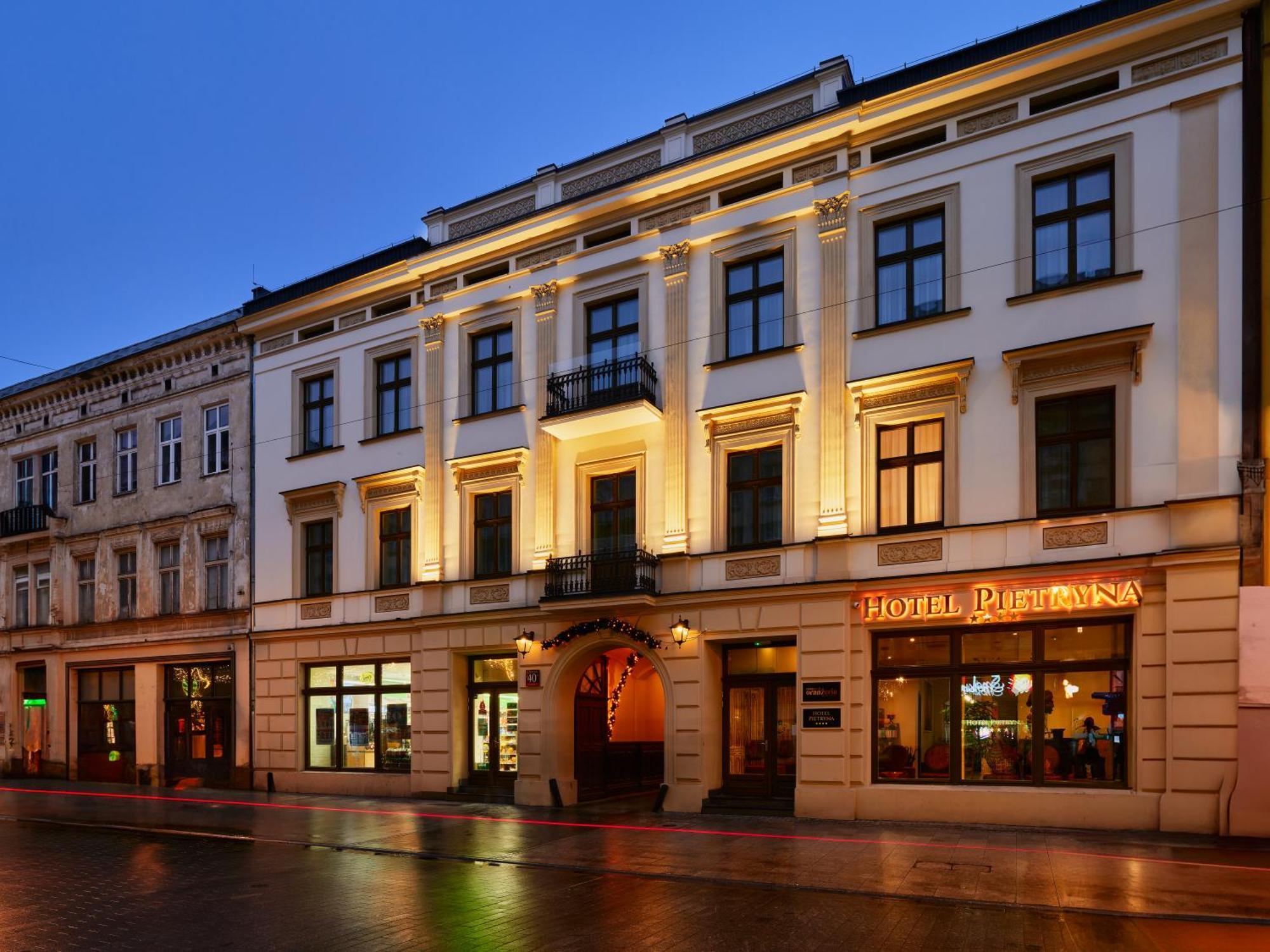 Hotel Pietryna Lodź Bagian luar foto