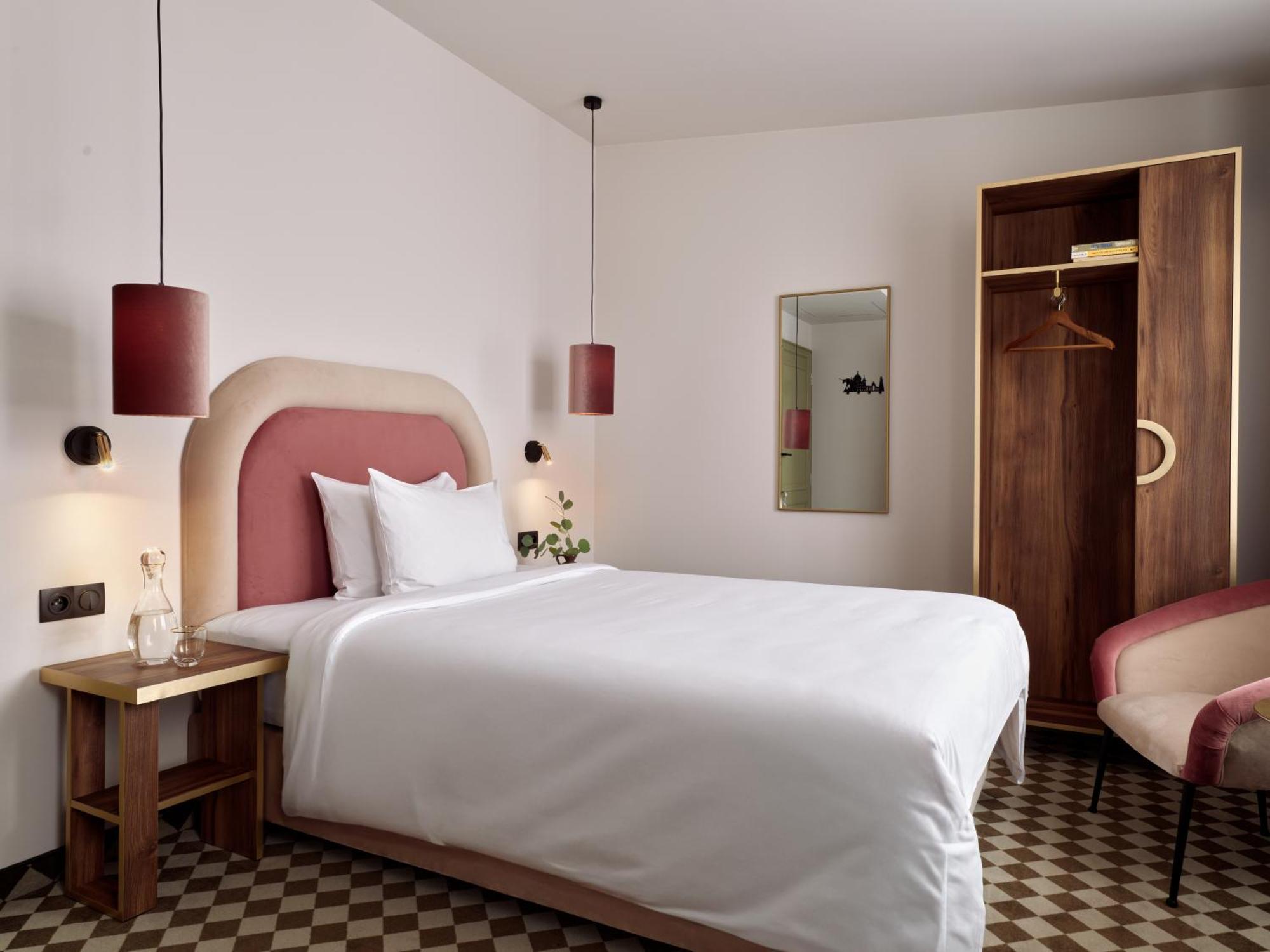 Hotel Pietryna Lodź Bagian luar foto