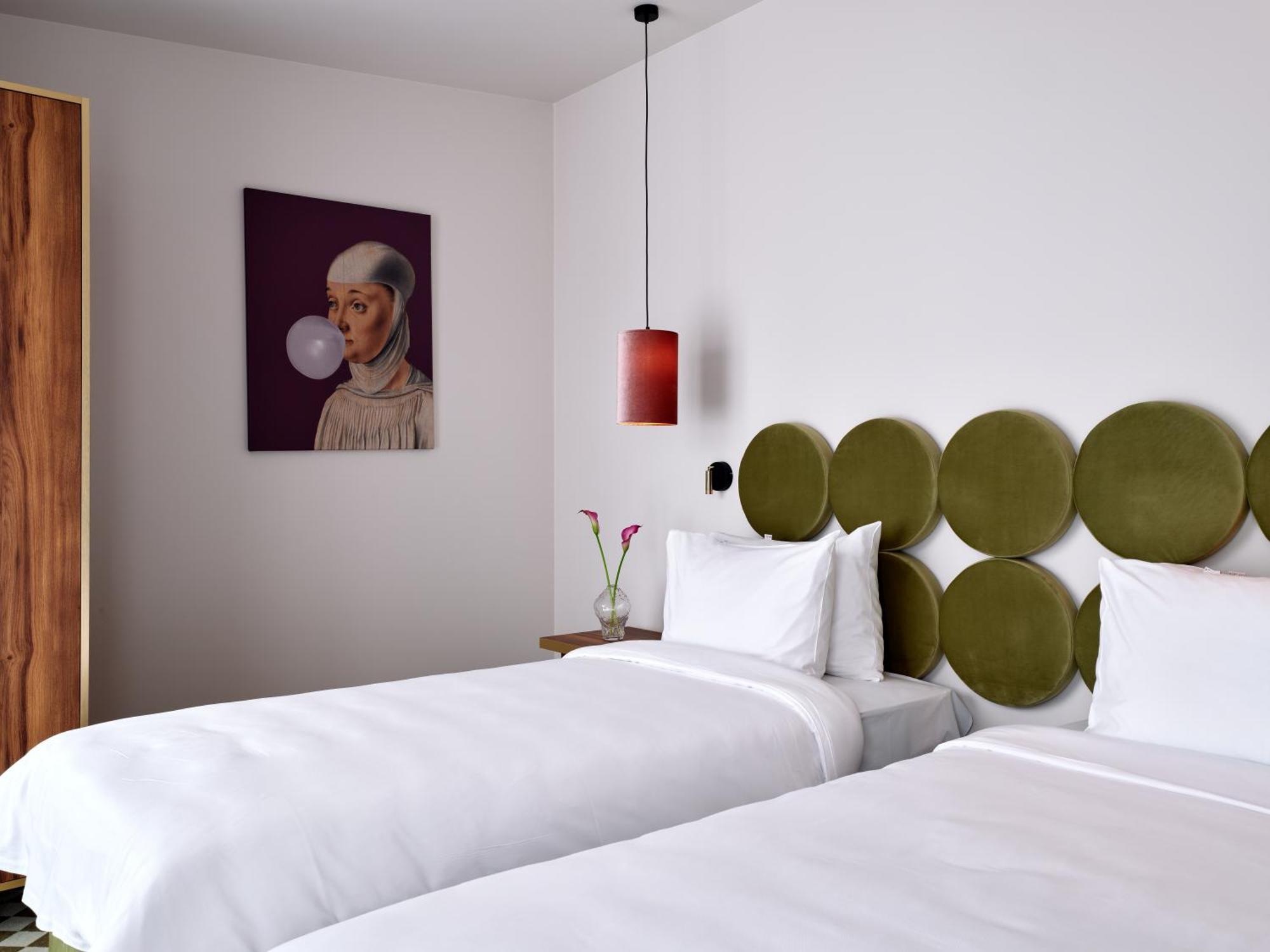 Hotel Pietryna Lodź Bagian luar foto